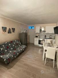 Casa singola su 3 livelli + taverna