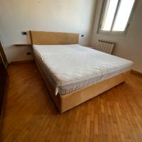 Letto matrimoniale con contenitore