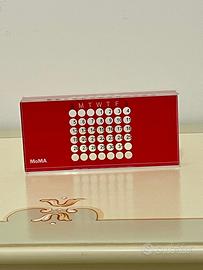 Calendario perpetuo design italiano Moma