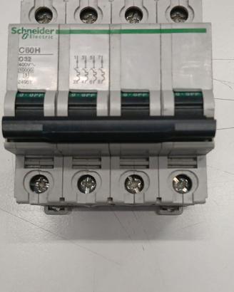 Interruttore magnetot .Schneider 4P 32A 15 kA - B