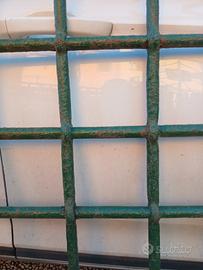 antica griglia per finestre