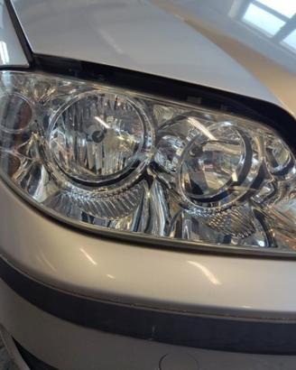 Proiettore destro FIAT PUNTO 3 del 2004