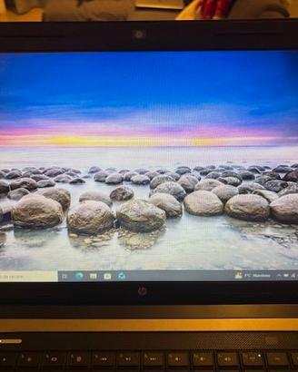 HP 630, Intel I3, SSD, 8 GB RAM, 15.4