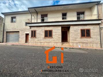 Ampia VILLA Indipendente 330 mq + Garage 40 mq