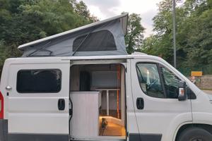 Van camperizzato 4,96 mt completo di tutto