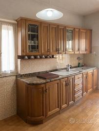Cucina Gatto in legno massello con top in Granito