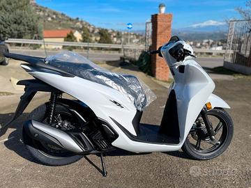Honda SH 125 - 150 - 350 ADV 350 2026 NUOVI