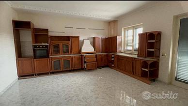 Cucina 5x3 metri piano in vero marmo