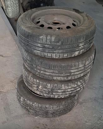 Treno gomme CEAT Eco Drive 175/65/14