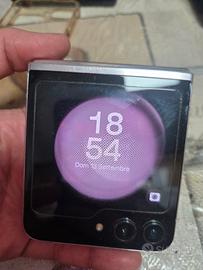 cellulare z flip 5