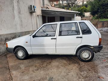 fiat uno