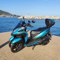 Tricity 125 incidentato