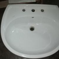 Lavabo con colonna