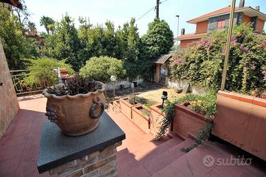 Appartamento in villa con giardino Parco Cristallo