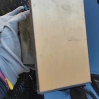 due maniglie a vite per vecchie porte negozio 