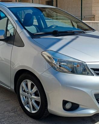 Toyota Yaris 1.4 D-4D 5 porte Lounge