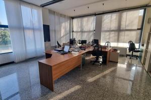 NEGOZIO A MERATE