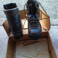 scarponi da montagna 