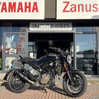 Husqvarna Svartpilen 125 guidabile anche pate...