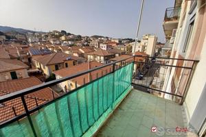 Ristrutturato e luminoso Bivani zona Provinciale