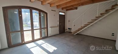 Arqua' pol., villetta a schiera in centro