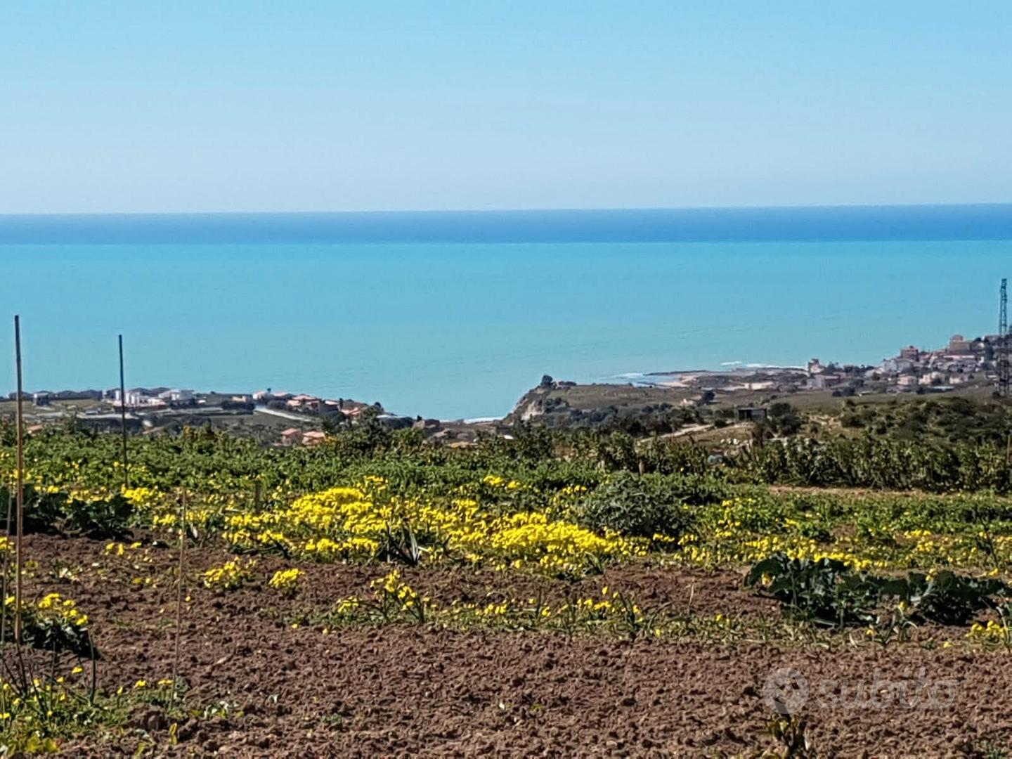 Terreno con vista sul mare più progetto approvato - Vista 2