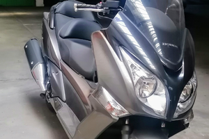 Scooter honda swt 600