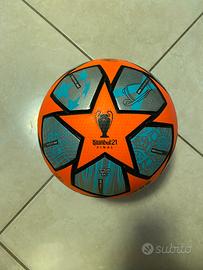 pallone champions league