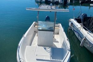 Barca in vetroresina