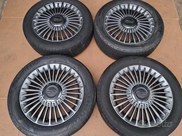 Ruote e cerchi da 16 pollici per Fiat 500e