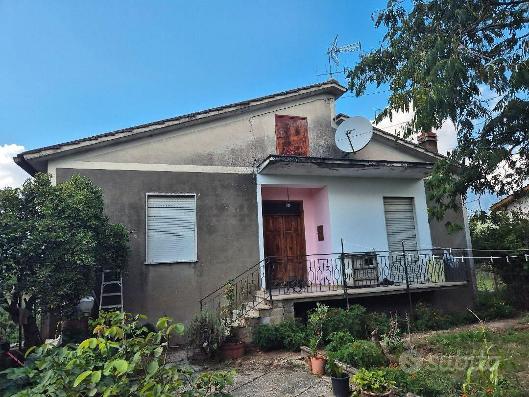 N. 2 fabbricati su terreno con vigna ca. 8.500 mq - Vista 3