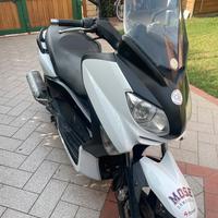Yamaha xmax