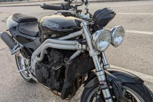 Triumph Speed Triple 955i, trattabile
