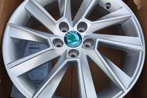 Cerchi in lega 16 pollici originali SKODA FABIA