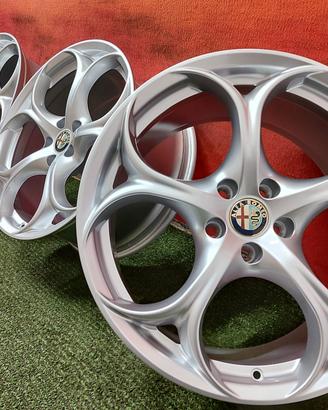Cerchi Alfa Romeo Giulia Originali 8Jx19 - 9Jx19