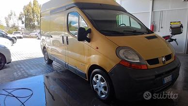 Renault Trafic T27 2.0 dCi 135 cv