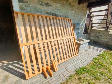 doghe in legno, con telaio in legno