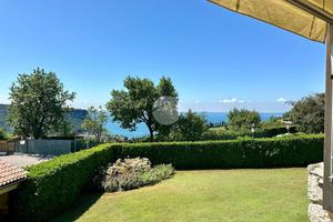 5 LOCALI A COSTERMANO