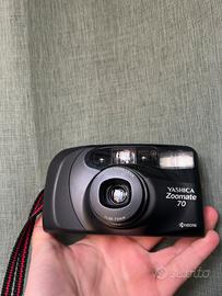Yashica Zoomate 70 funzionante