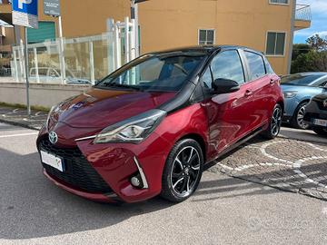 Toyota Yaris 1.5 Hybrid 5 porte Cool Red Edition