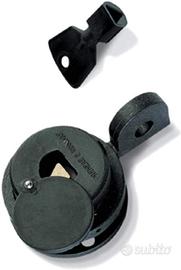 Serratura lucchettabile per box stradali