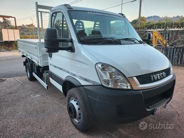 IVECO DAILY 60 ANNO 2011 PASSO3750 RIBALTABILE PAT