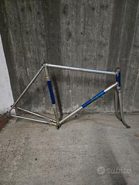 Telaio corsa Invicta
