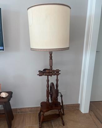 Lampada con piantana