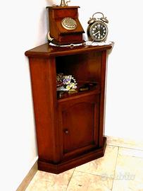Mobile angolare in legno – stile antico