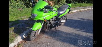 Kawasaki ZR 7