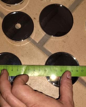 Coprimozzi 5,7cm e 6,5cm + 3 stemmi plastificati