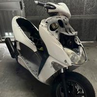 Aprilia leonardo 250 da sistemare completo