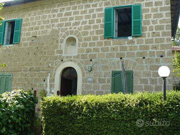 Caprarola Casa Indipendente con giardino
