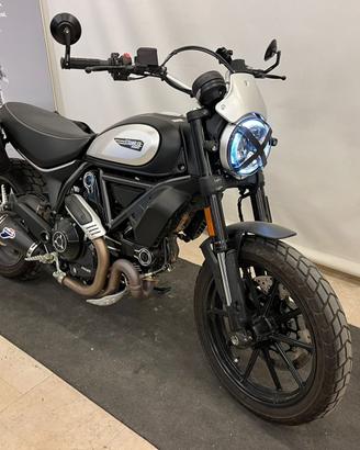 Ducati Scrambler 800 Icon Dark (2022)